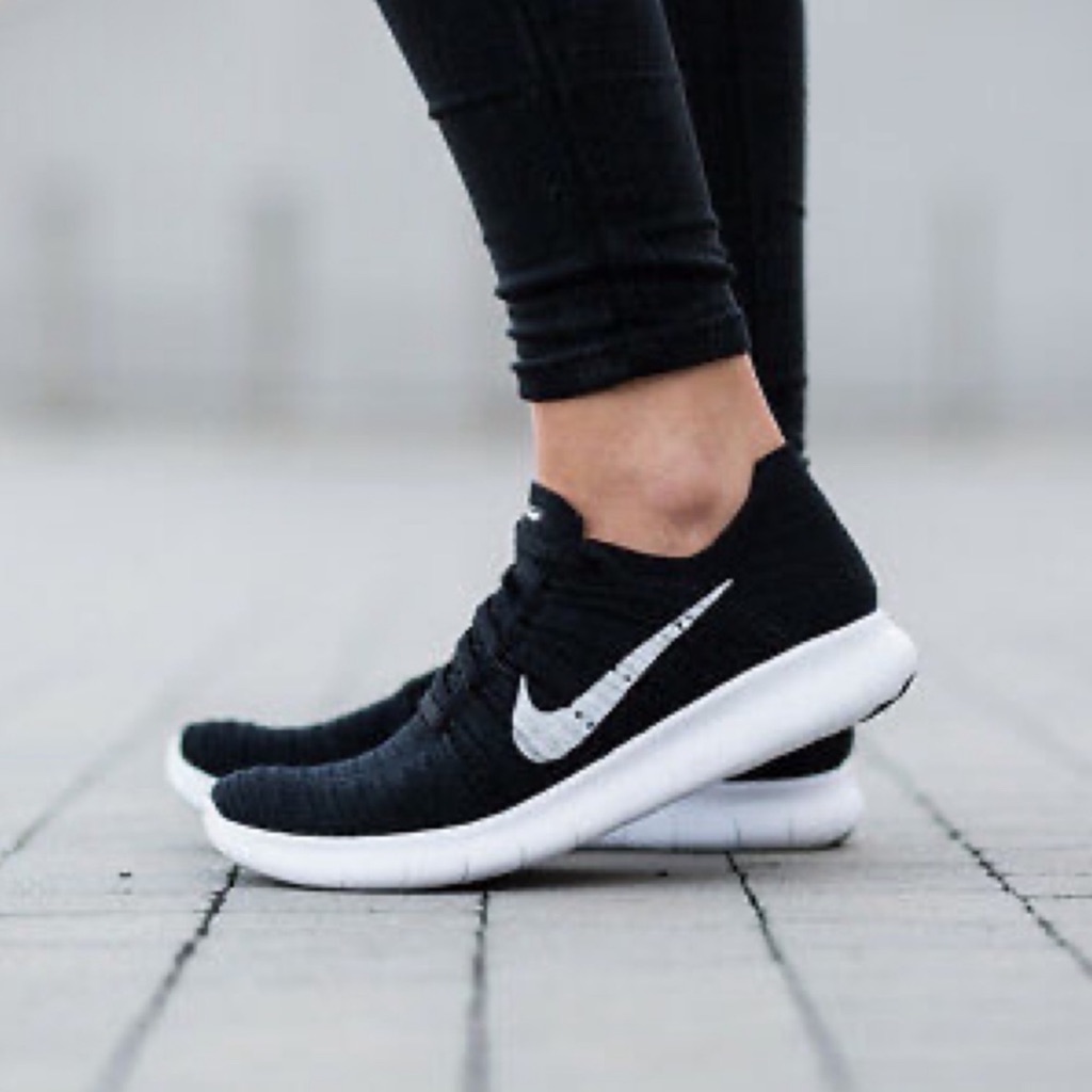 Nike Free Rn Flyknit Women’s Sz 7.5 In Black/White